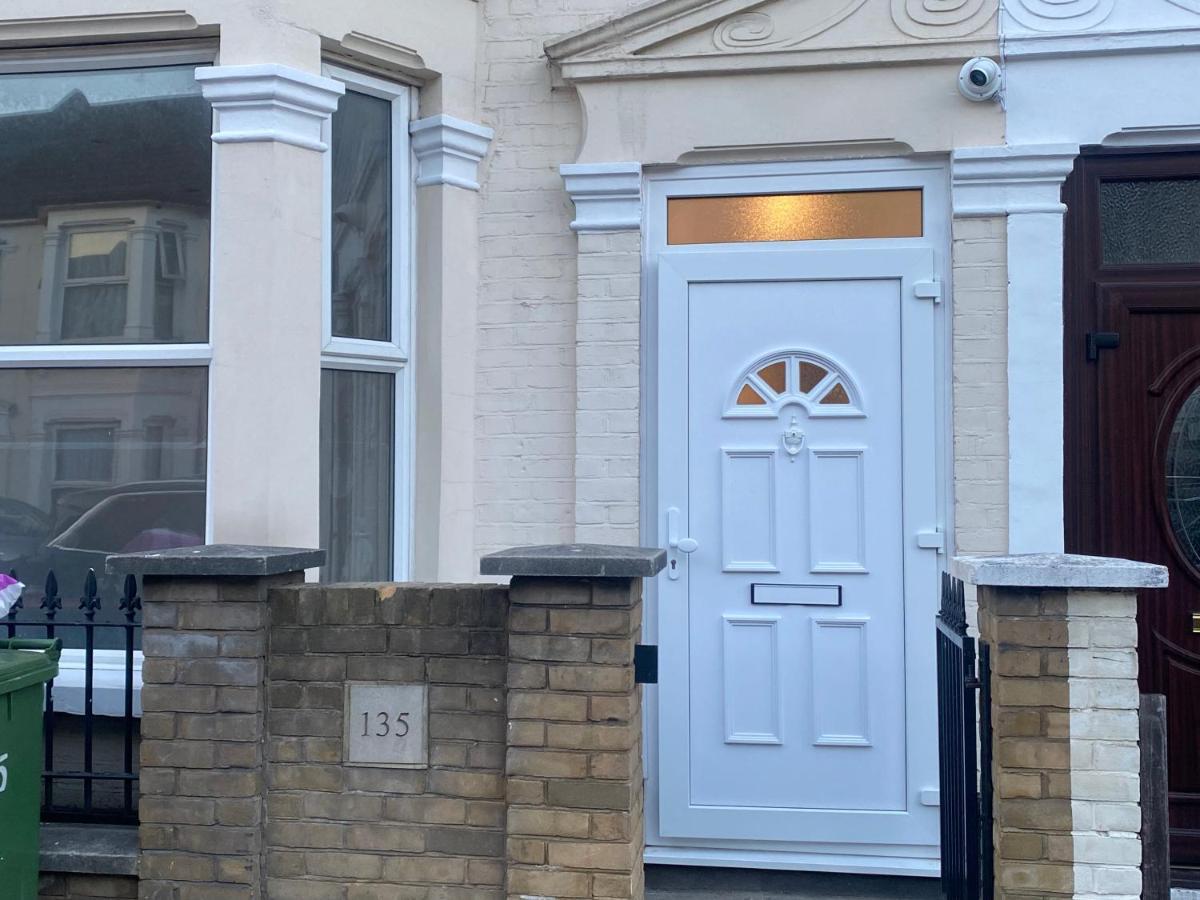 Cosy House In Newham Lejlighed London Eksteriør billede
